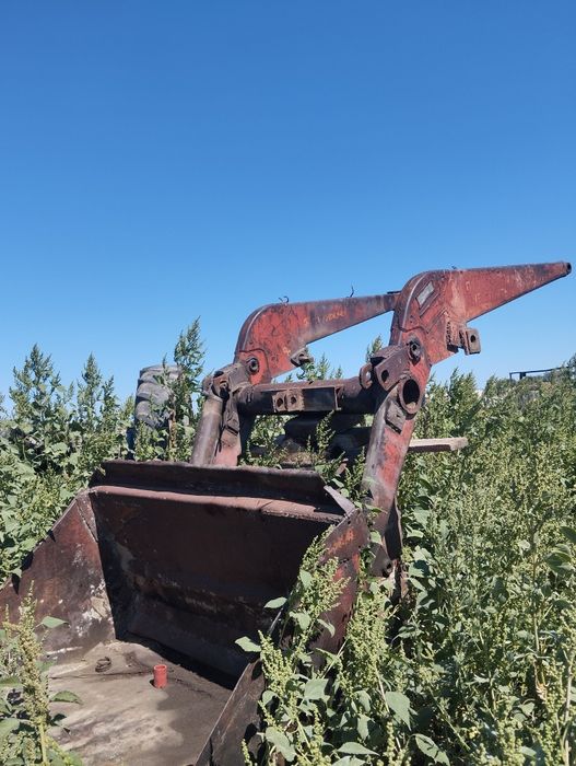 Продам Мтз80 скуном и прицеп