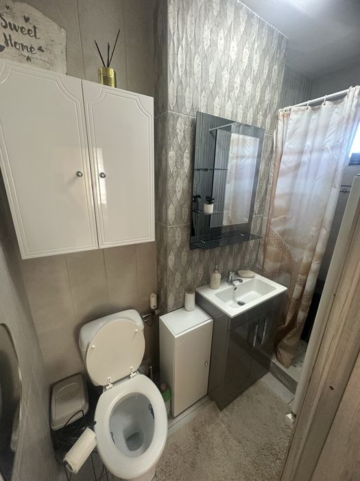 Proprietar vand apartament  micro 19