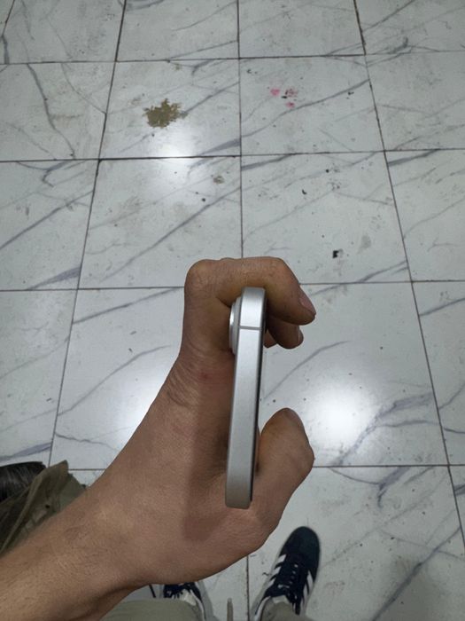 Продам Айфон 16 128 гб идеал