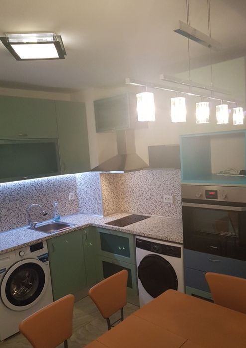 Дава се под наем Едностаен апартамент в Враца, Център - 50 кв.м за 255 € - Снимка #1