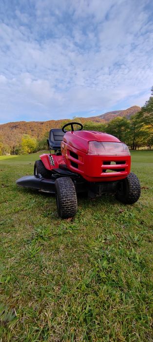 Tractoraș gazon / iarbă MTD