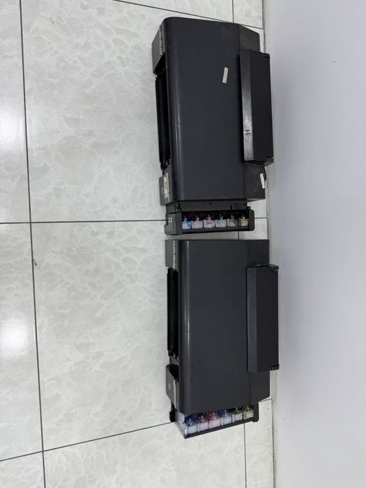Printer L800 L805 sotiladi