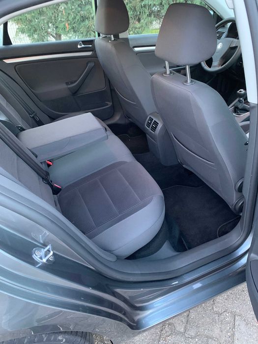 Primul propietar VW Jetta Facelift 2009/10 Confortline Dotat 1.6 MPI