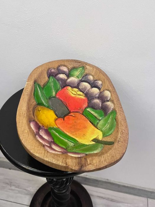 Fructiera , centru de masa bibelou vechi din lemn bibelouri ieftin