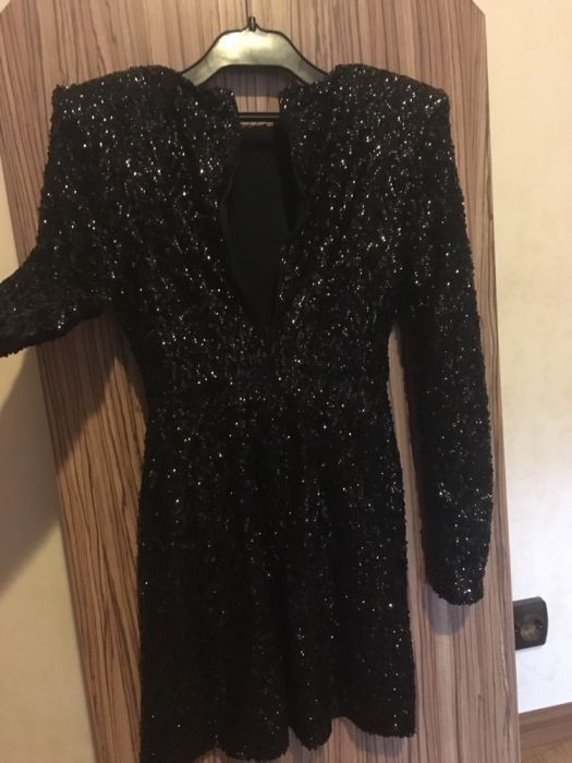 Rochie neagra cu paiete