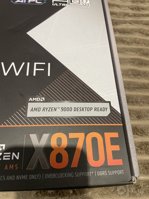 MSI X870E / X870 Tomahawk WiFi / AM5 / DDR5 / PCIe 5.0
