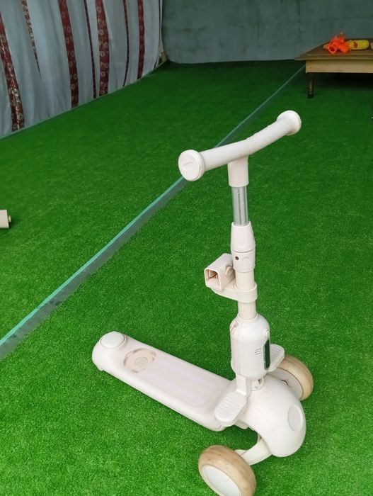 Детский трёхколёсный коляска