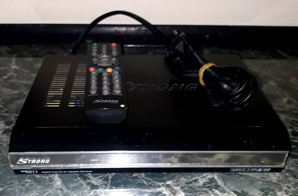 Сателитен  приемник  .Strong  с дистанционно.