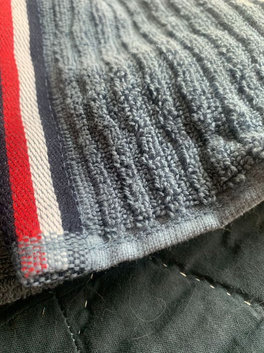 Tommy Hilfiger •