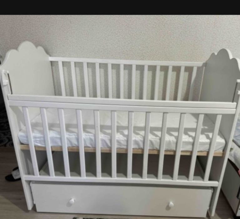 Продам кроватку детскую