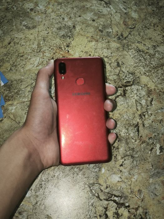 Продам два телефона самсунг и оппо