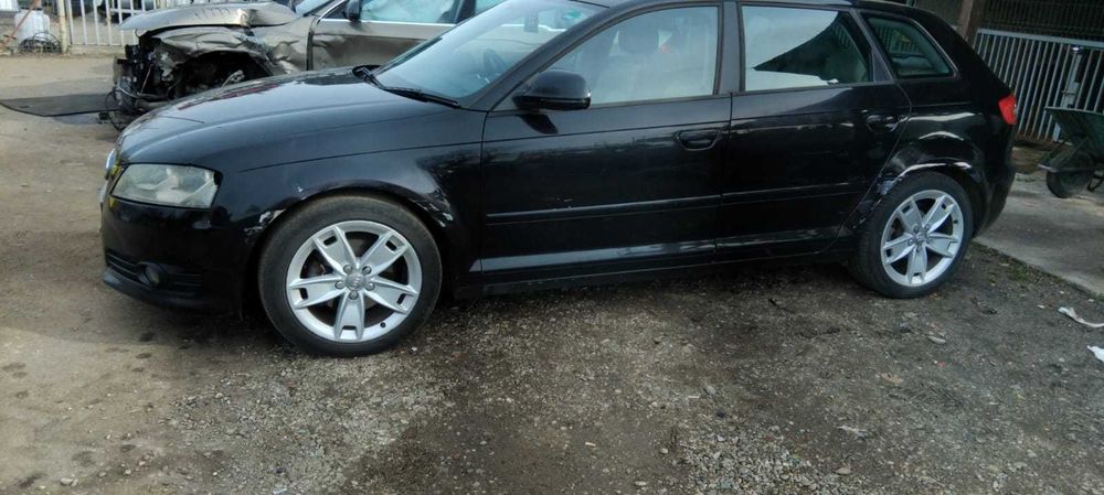 Dezmembrez Audi A3 8P 2.0 TDi an 2009 cod motor CBAB