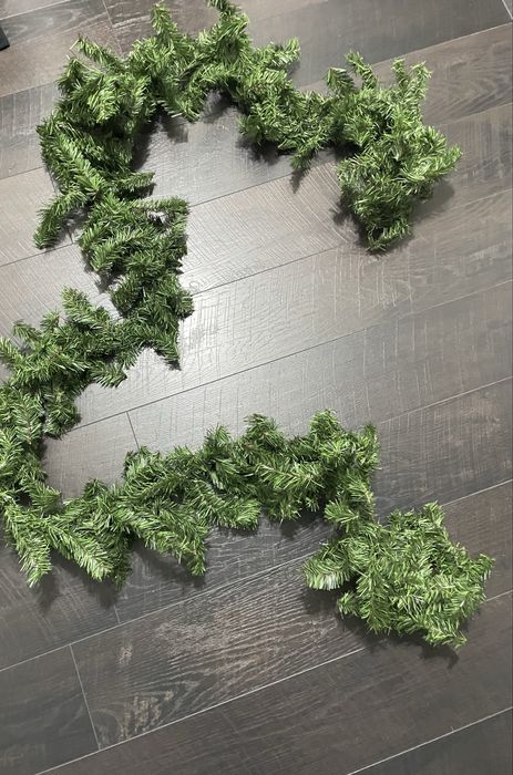 Ghirlanda din brad artificial