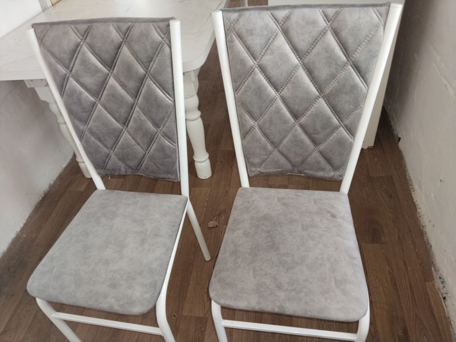 Стол стульями   срочно