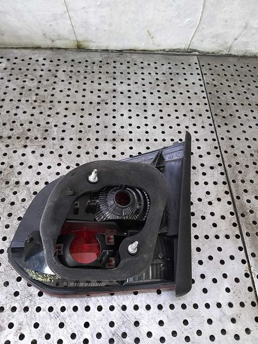Stop tripla lampa stanga haion vw golf 6 5k scurt 5k0945093