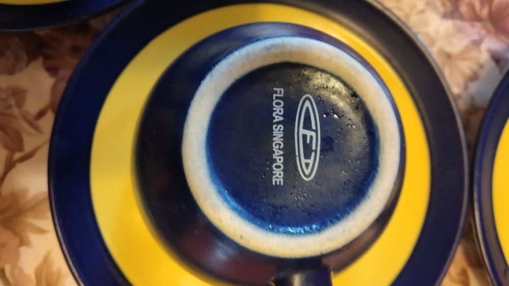 Продам чайники и чайный набор.