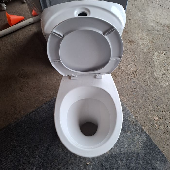 Унитаз в хорошом состоянии