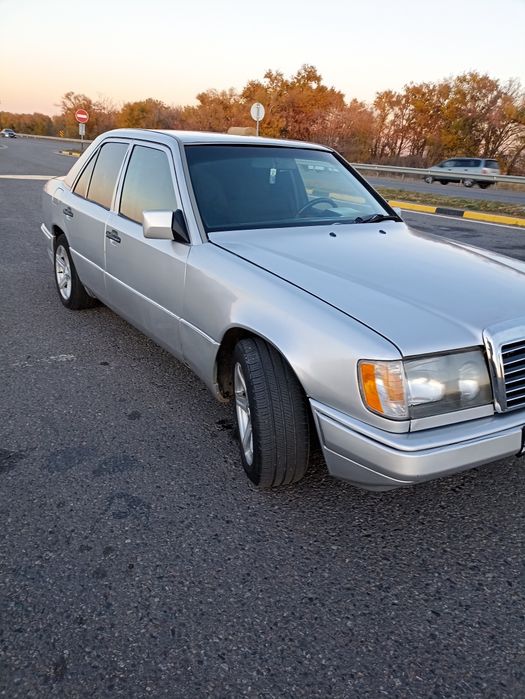Мерседес 124_2.3_1991г.мех