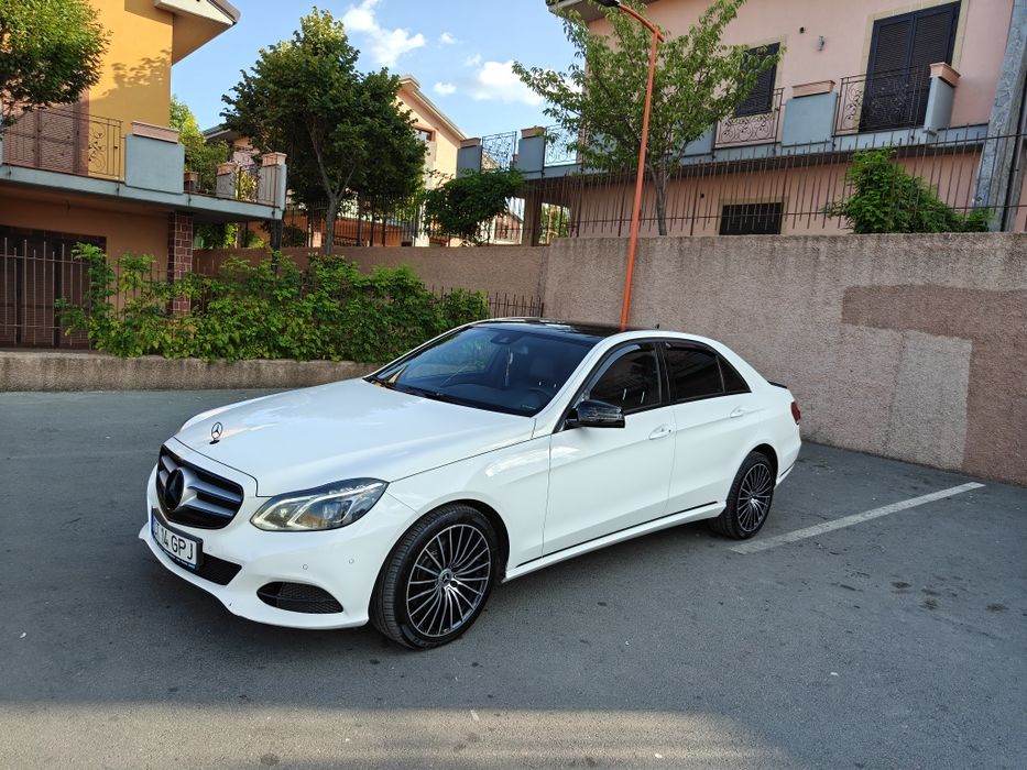 Vând Mercedes clasa E