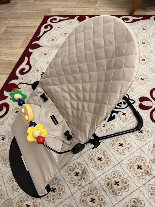 Продаю Шезлонг детский