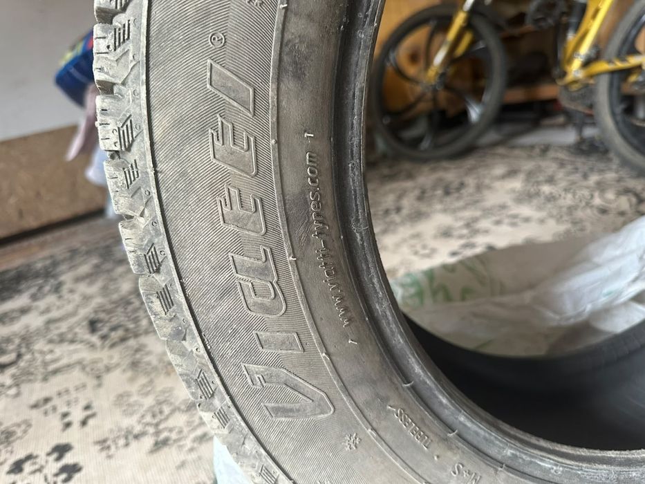 Продам зимние покрышки