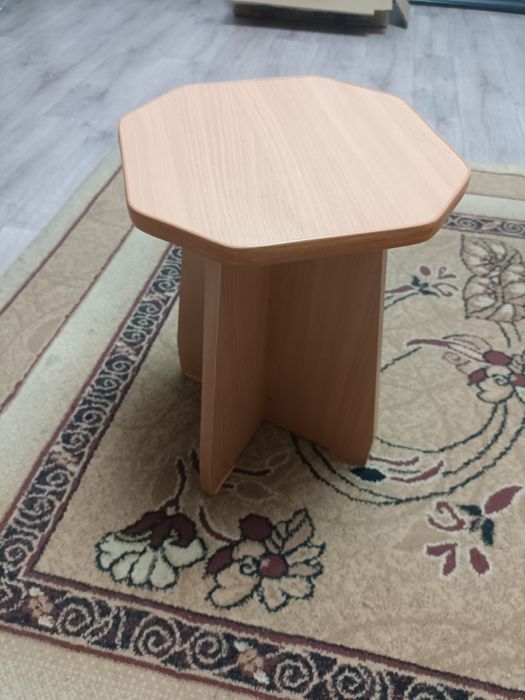 Продам табуретки 3 шт.