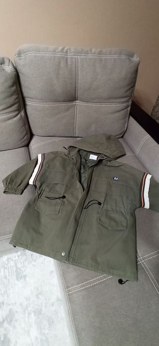 Продам парку для девочки