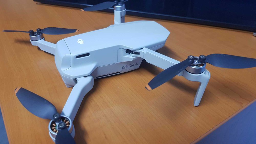 Drona DJI Mini4K folosita ocazional