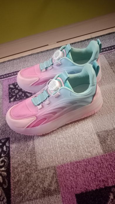 Детская обувь на девочку