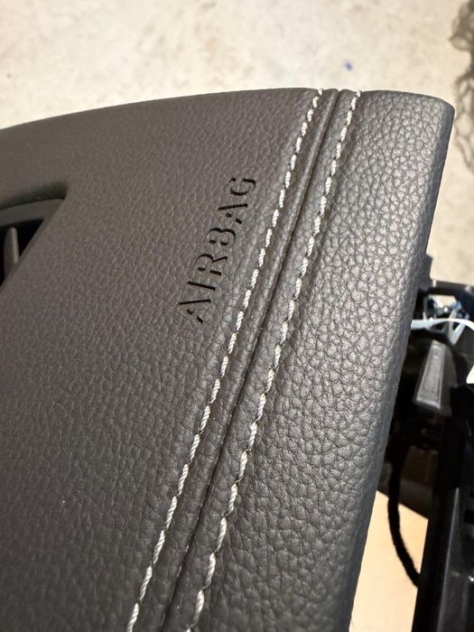 Plansa bord vw touareg 2018-2026