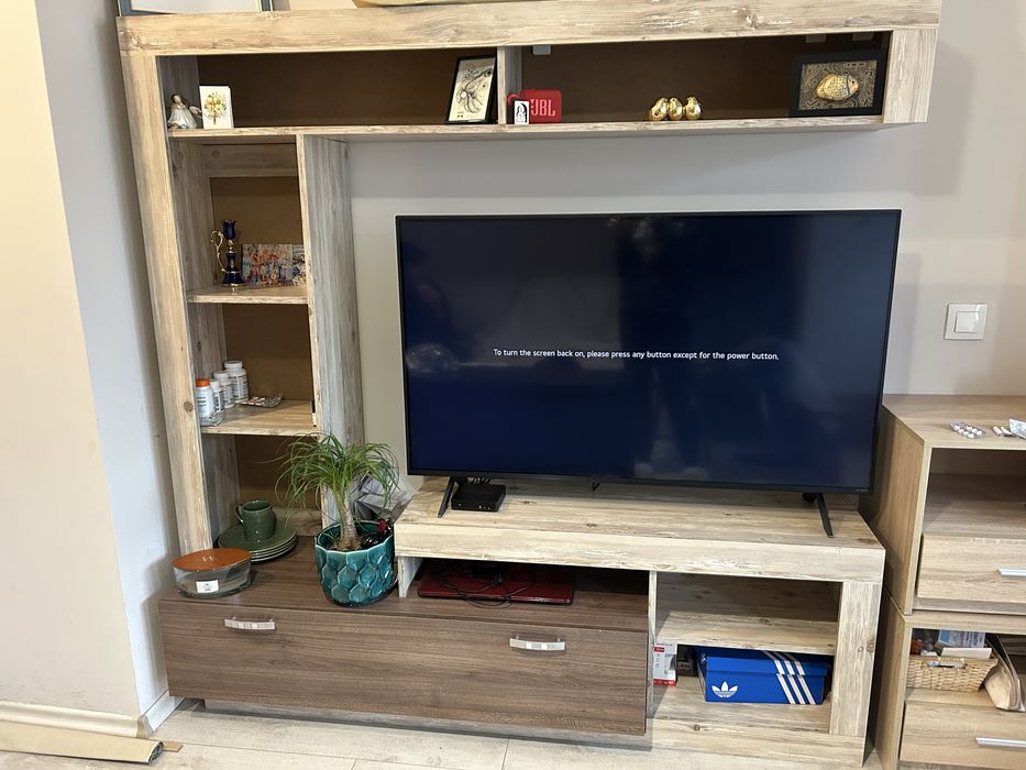 ТВ секция Леа, Mömax