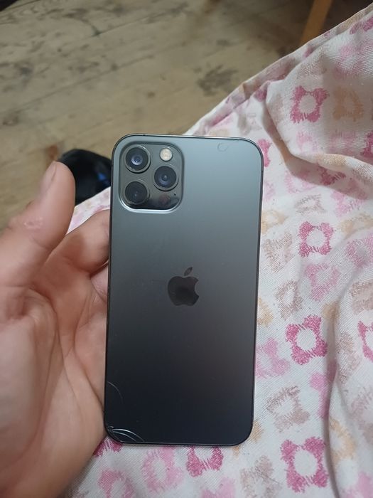 Iphone 12 pro (Без Дисплеи)+калъф