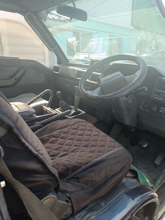 Продам Митсубиси Делика