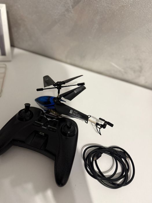 Vand elicopter pe telecomanda