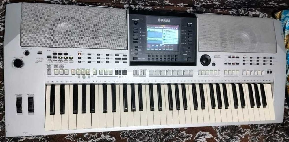 Yamaha PSR-S900 Yamaha PSR-A2000