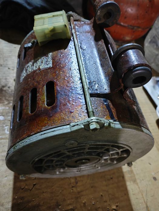 Продавам електромотор за автоматична пералня