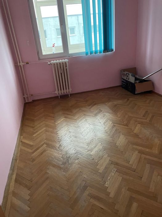 Apartament 3 camere DECOMANDAT - zona OMV VEST