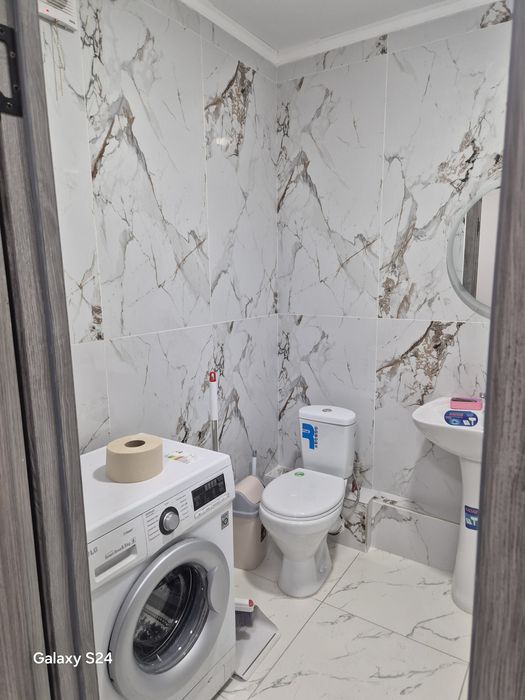 Сдам 2 комнатные квартиру