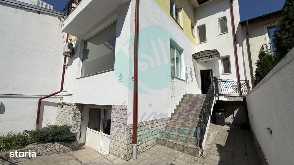 Casă multifuncțională | 330 mp + curte 220 mp
