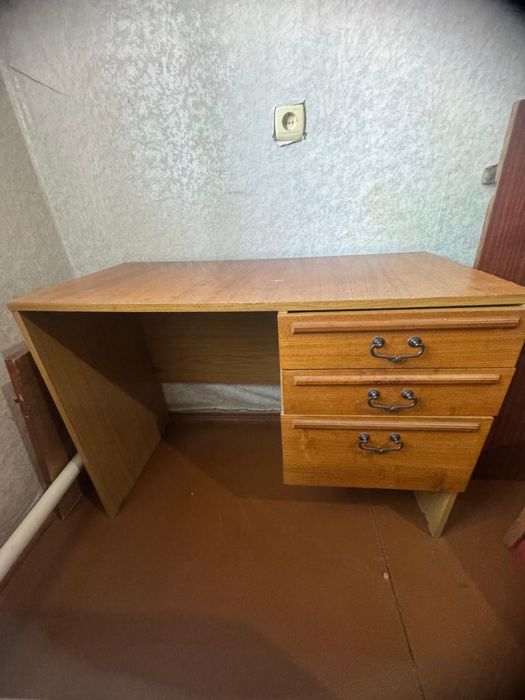 Продам спальный гарнитур