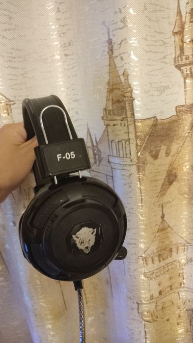 Продам наушники.