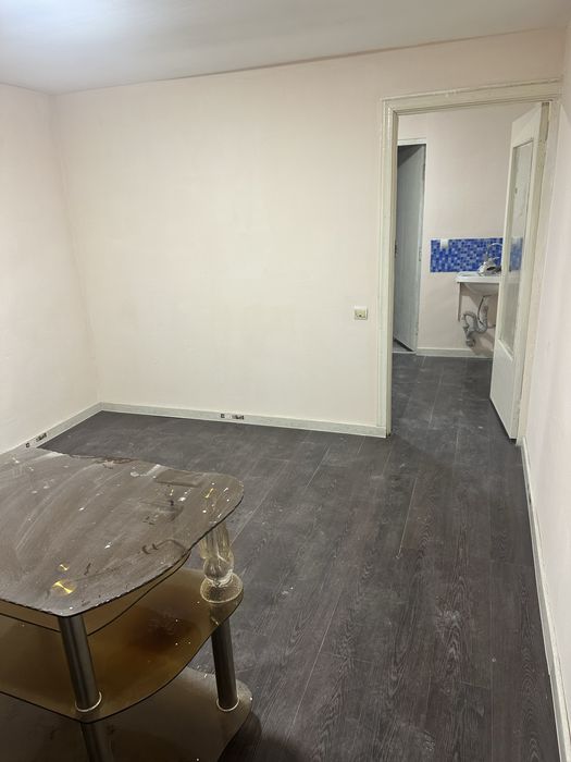 Квартира 2 бөлмелі времянка беріледі