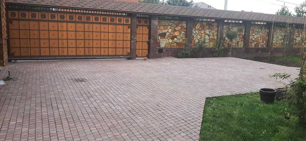 Плитняк нестандартных форм — живой рельеф