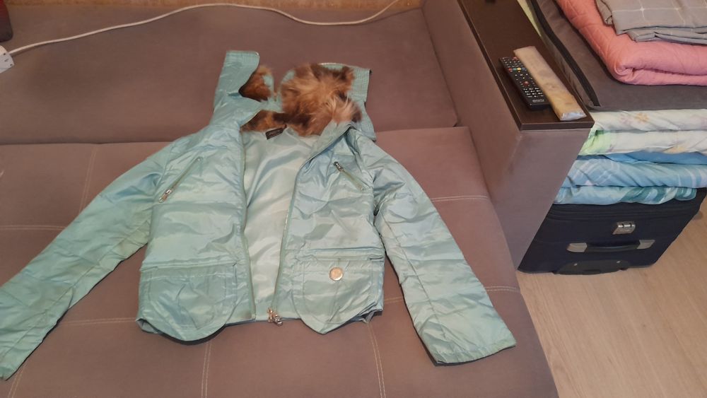 Продам куртку. Натуральный мех.