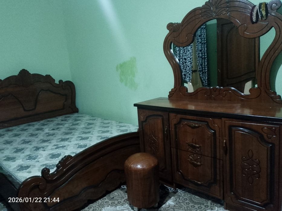 Спалний гарнитур сотилади