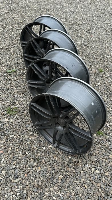 Vând jante audi R 20
