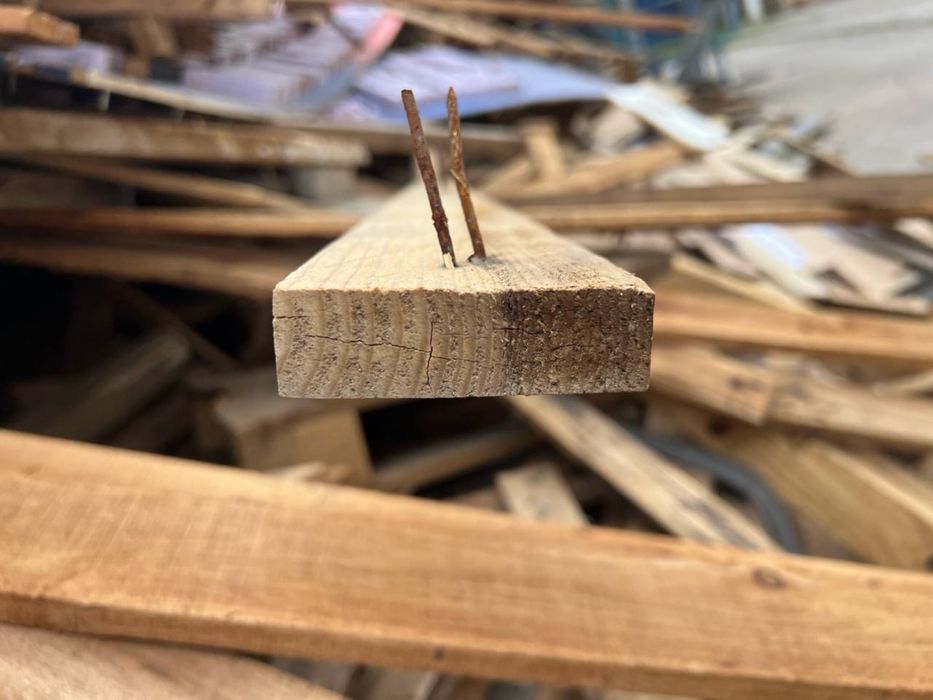 Taxta sotiladi cho'rniygayam yoqib ishlatishgayam bo'ladi