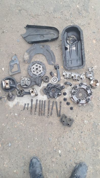 Продам запчасти на ваз 2115