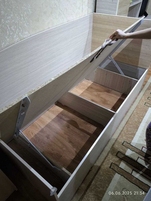 СРОЧНО: Продается диван как новый ! 195х96 см