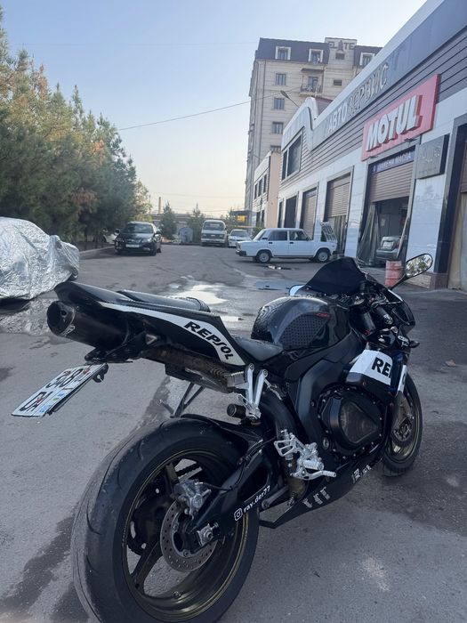 Срочно Продаётся хонда сбр 1000рр в отличном состоянии